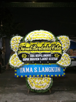 Papan Bunga Duka di P Berayan Darat Ii